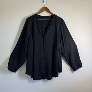 Torrid Women's  Black Pleated Longe Sleeve Top Size 4X